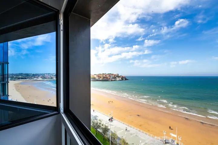 Apartamento Ezcurdia 22 Playa De San Lorenzo Primera Linea Gijon Bagian luar foto